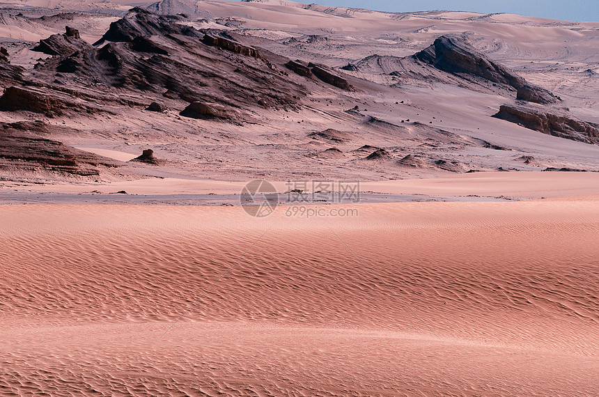 大西北的沙漠雅丹地貌图片