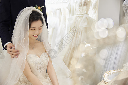 穿着婚纱的新娘高清图片