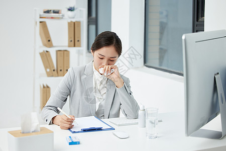 职场女性季节性鼻炎图片