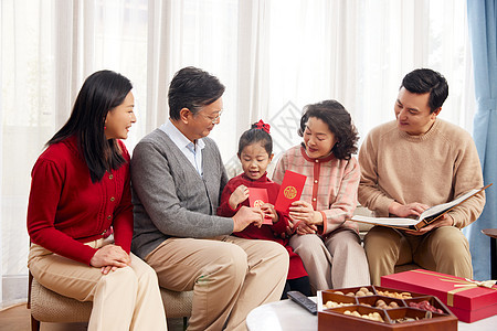 春节一家人团聚形象图片