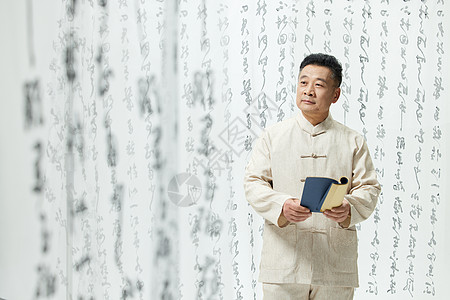 古诗中国传统文化中年男性阅读朗诵背景