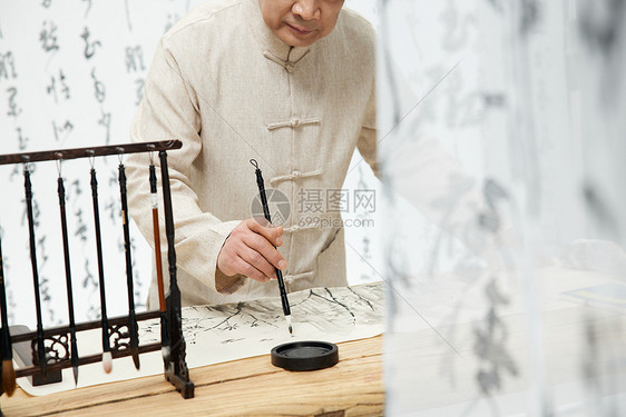 画水墨画的中国风中年人特写图片