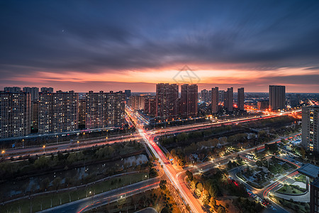 夜晚城市延时摄影风景图片