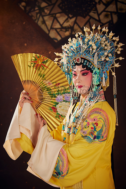 国粹京剧花旦手拿折扇