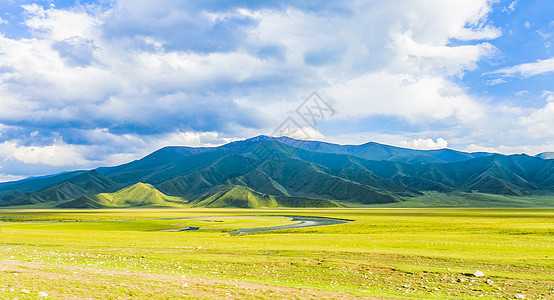 新疆巴音布鲁克草原风光背景图片