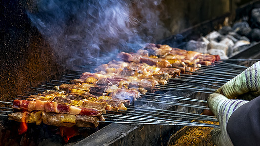 内蒙古烤羊肉串美食背景图片