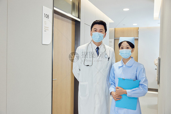 医院里医生和护士形象图片
