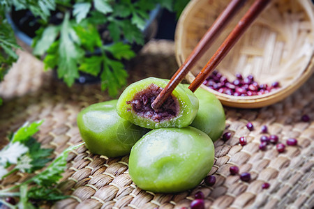 节日美食青团图片