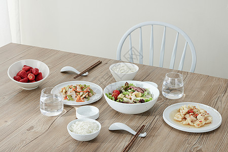 餐桌上的健康营养美食高清图片
