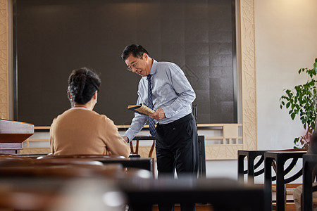 老年大学课堂图片