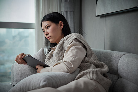 独自在家的抑郁女性图片