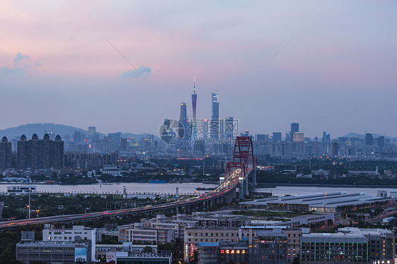 广州新光桥城市车轨风光图片