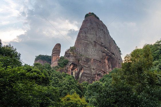 广东丹霞山阳元石图片