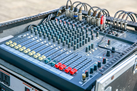 音响音频调音台图片