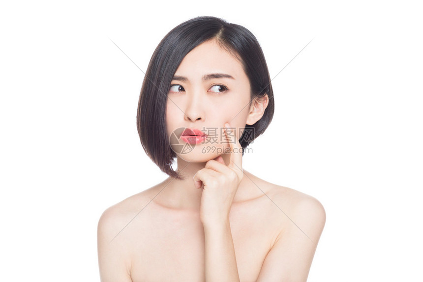 释放面部表情的图片