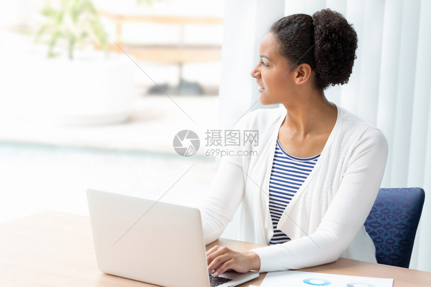 隨時隨地把球場握在手中