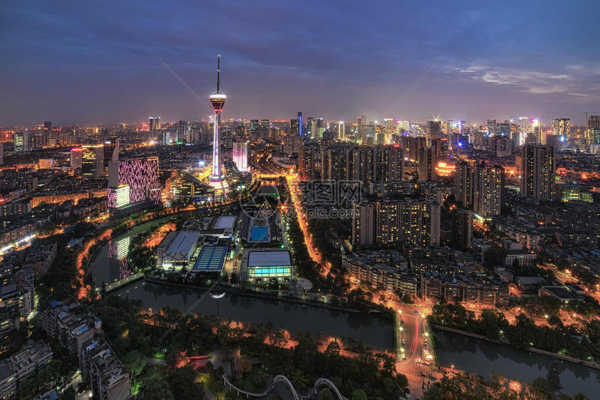 成都蓉城主场激战对手 全场精彩回放与赛后深度解析