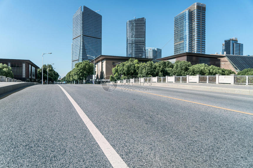 东部排名胶着篮网背水一战