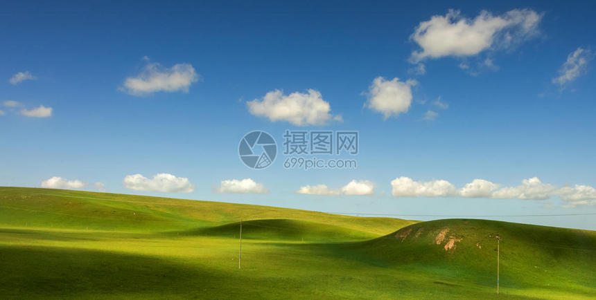 雷霆撕裂长空太阳普照大地万物复苏