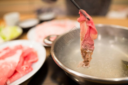 蒸汽的日本美食图片