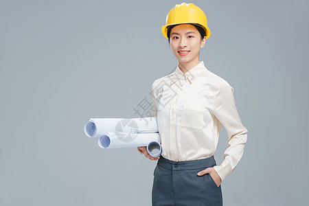 自信的青年女工程师图片