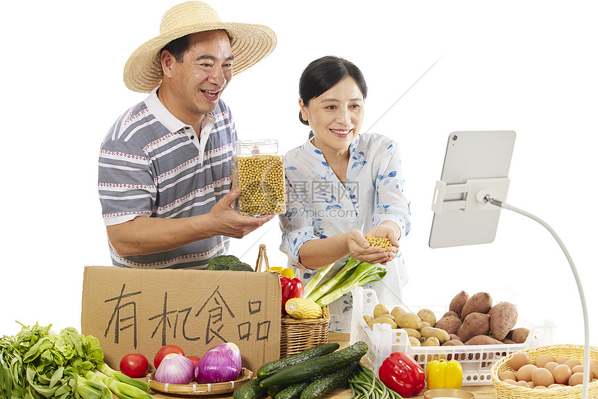 中年夫妻直播售卖五谷杂粮图片