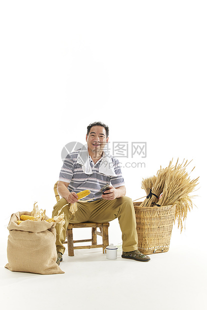 中年淳朴男性农民形象图片