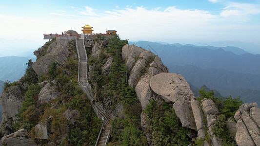 航拍5A南阳白云山鸡角曼景观区玉皇顶背景图片