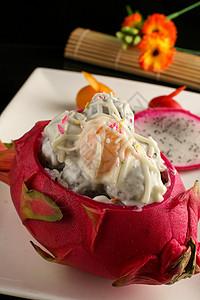 中式美食火龙果沙拉图片