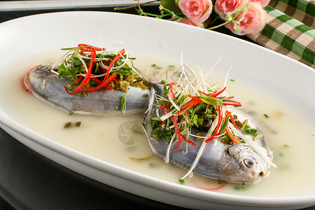 清蒸鲳鱼食品梅子鱼高清图片