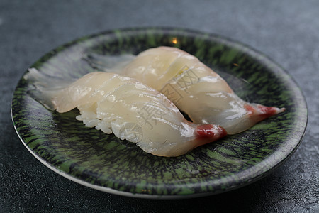 金鱼刺身寿司图片