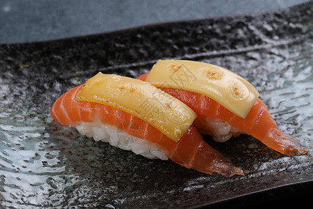 芝士三文鱼寿司图片