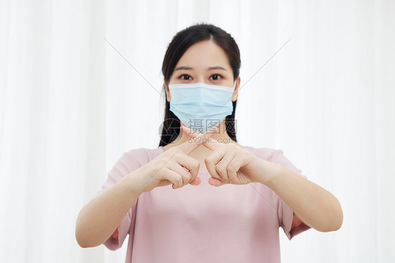 戴口罩的女性防疫病毒形象图片