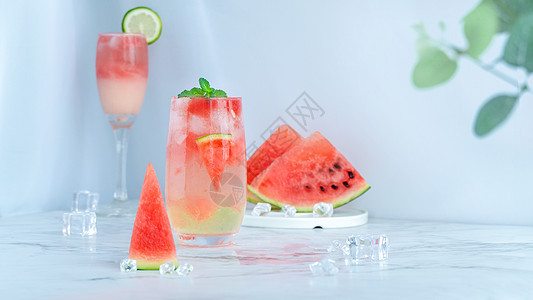 夏天西瓜和饮品图片