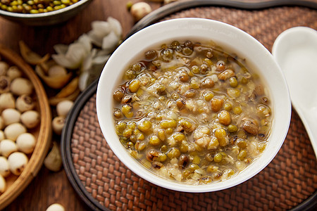 绿豆百合汤一些绿豆和绿豆汤背景