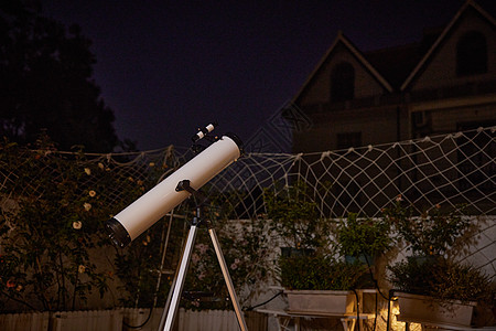 户外天文望远镜图片