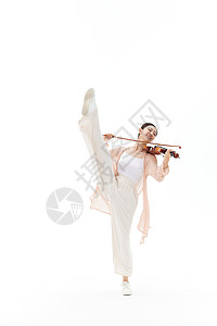 拉小提琴的女演奏家图片