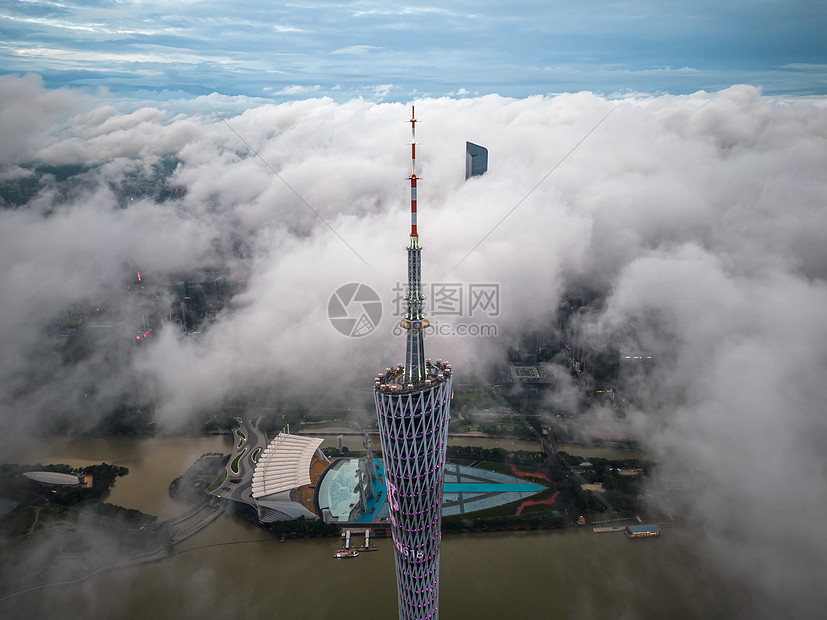 广东广州塔穿云航拍风光高清图片下载-正版图片502507159-摄图网