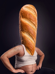 有面包的人而不是黑背景上头图片