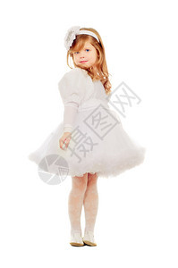 穿着白裙子可爱的小女图片