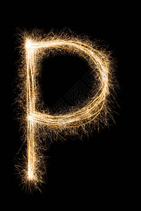 英文大字母P由黑色背景上的燃烧火花制成闪亮的节日派对烟花字体图片