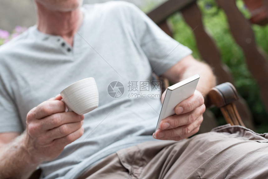 用手機(jī)隨時(shí)隨地獲取