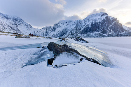在埃格姆岛洛福滕群岛北极挪威斯堪的纳维图片