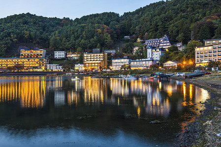 日本河口湖度假村背景图片