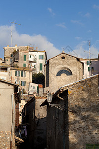 意大利拉齐奥安圭拉萨巴齐亚老村庄图片