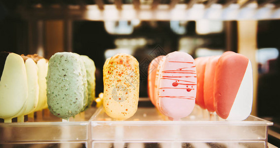 意大利冰淇淋店的复古彩色滤光片图片