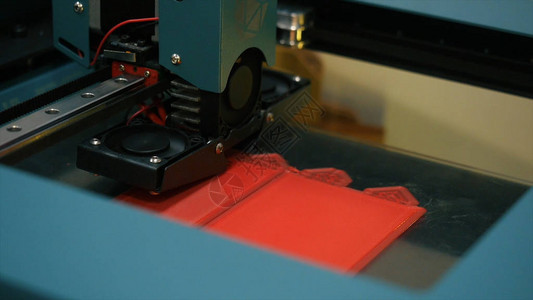 3D打印机在科技展览期间对3D打印机的近视3D印刷添加技术工程和原型工业图片