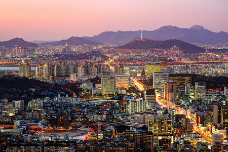 韩国首尔的鸟瞰暮光之城图片