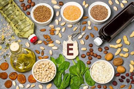 食物是维生素E的来源各种富含维生素的天然食物有益于健康和均衡饮食的物预防维生素缺乏症名为维生素E的小切图片