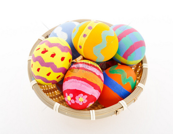 篮子里的彩绘复活节彩蛋图片